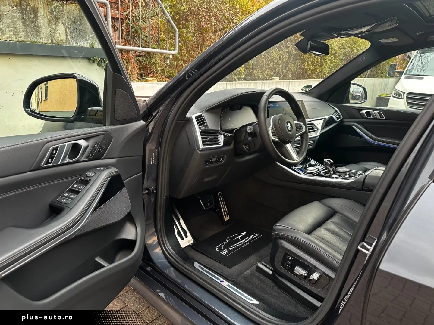 BMW X5 xDr30d M Sport PANO 2Achs AHK Laser HiFi 360