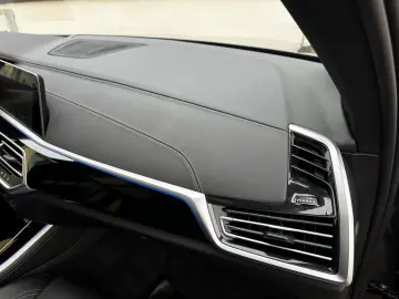 BMW X5 xDr30d M Sport PANO 2Achs AHK Laser HiFi 360