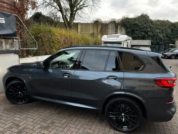 BMW X5 xDr30d M Sport PANO 2Achs AHK Laser HiFi 360