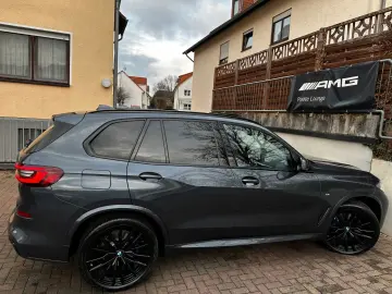 BMW X5 xDr30d M Sport PANO 2Achs AHK Laser HiFi 360