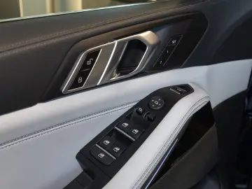 BMW X5 xDrive45e M Sportpaket Head-Up HiFi DAB WLAN