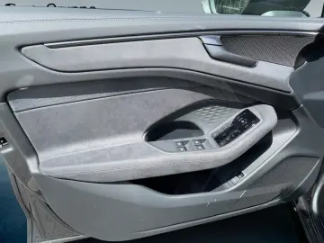 AUDI A6 Avant TDI quattro 150 kW LUFT PANO B&O