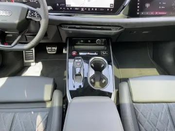 AUDI A6 Avant TDI quattro 150 kW LUFT PANO B&O