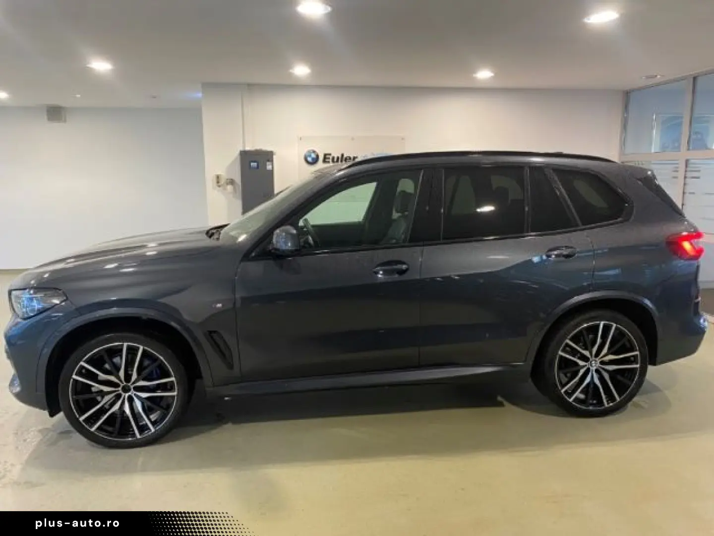BMW X5 xDrive 30d M Sportpaket HUD StandHZG AHK Pano