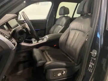 BMW X5 xDrive 30d M Sportpaket HUD StandHZG AHK Pano