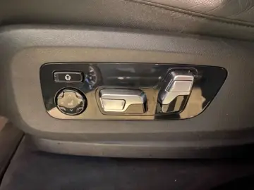 BMW X5 xDrive 30d M Sportpaket HUD StandHZG AHK Pano