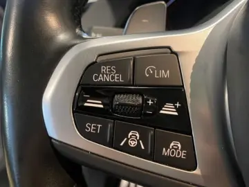 BMW X5 xDrive 30d M Sportpaket HUD StandHZG AHK Pano