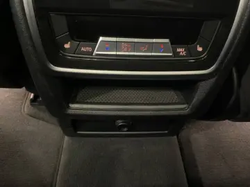 BMW X5 xDrive 30d M Sportpaket HUD StandHZG AHK Pano