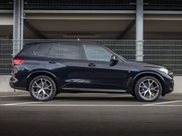 BMW X5 xDrive 30d M Sport PANO HUD HA-Lenkung AHK
