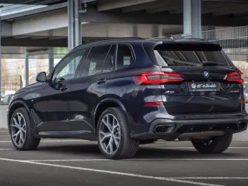 BMW X5 xDrive 30d M Sport PANO HUD HA-Lenkung AHK