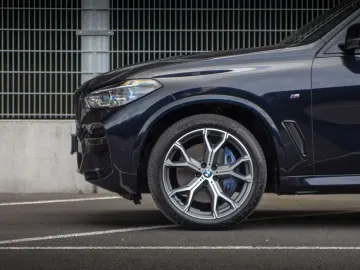 BMW X5 xDrive 30d M Sport PANO HUD HA-Lenkung AHK