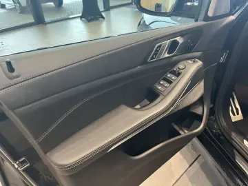 BMW X5 30d M Sport HUD AHK Pano Navi Bowers&Wilkins