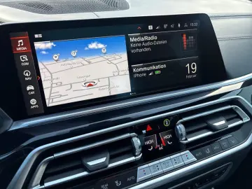 BMW X5 xDr 30dA M SPORT LivePr Pano 360  KomSi StHz