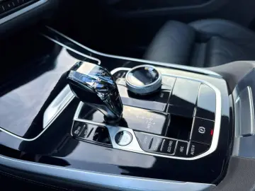 BMW X5 xDr 30dA M SPORT LivePr Pano 360  KomSi StHz