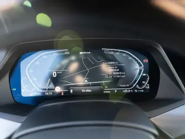 BMW X5 xDrive 45e M-Sport PANO AHK HUD LASER LED ACC