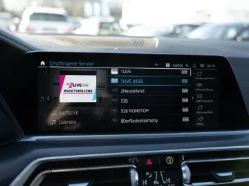 BMW X5 xDrive 45e M-Sport PANO AHK HUD LASER LED ACC