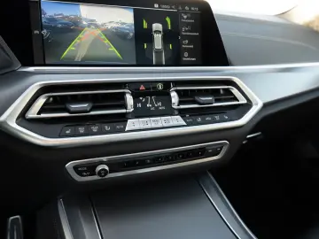 BMW X5 xDrive 45e M-Sport PANO AHK HUD LASER LED ACC