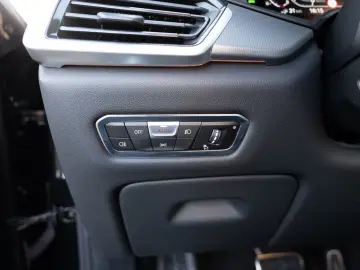 BMW X5 xDrive 45e M-Sport PANO AHK HUD LASER LED ACC