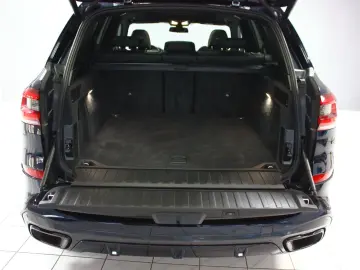 BMW X5 xDrive30d M-SPORT~DEUTSCH UNFALLFREI SKY LOUN