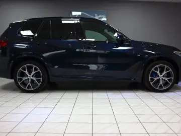 BMW X5 xDrive30d M-SPORT~DEUTSCH UNFALLFREI SKY LOUN