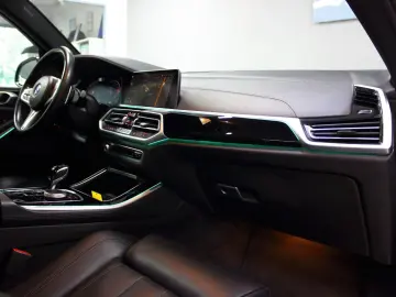 BMW X5 xDrive30d M-SPORT~DEUTSCH UNFALLFREI SKY LOUN