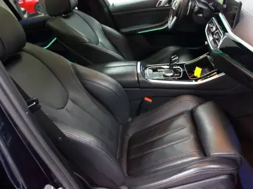 BMW X5 xDrive30d M-SPORT~DEUTSCH UNFALLFREI SKY LOUN