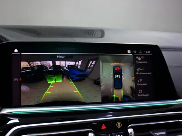 BMW X5 xDrive30d M-SPORT~DEUTSCH UNFALLFREI SKY LOUN