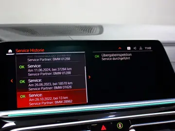 BMW X5 xDrive30d M-SPORT~DEUTSCH UNFALLFREI SKY LOUN