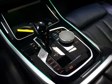 BMW X5 xDrive30d M-SPORT~DEUTSCH UNFALLFREI SKY LOUN