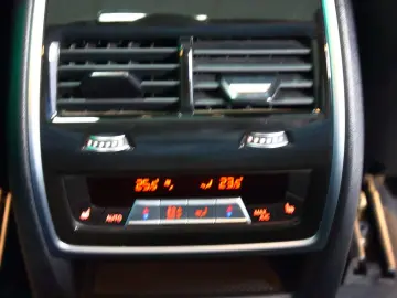 BMW X5 xDrive30d M-SPORT~DEUTSCH UNFALLFREI SKY LOUN