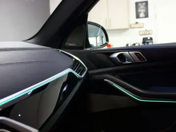 BMW X5 xDrive30d M-SPORT~DEUTSCH UNFALLFREI SKY LOUN