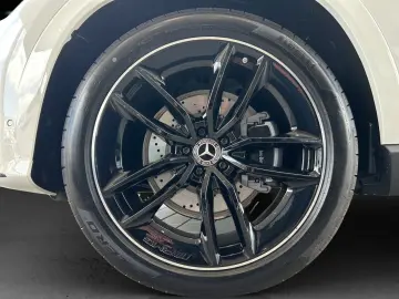 MERCEDES-BENZ GLE 300d 4M AMG