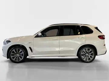 BMW X5 xDrive45e M Sport Pano Innovation 360  H K