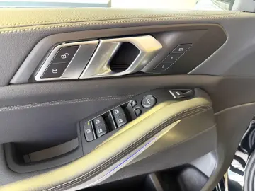 BMW X5 xDr40d M SPORT PANO SOFT HUD LASER ACC 22  AL