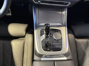 BMW X5 xDr40d M SPORT PANO SOFT HUD LASER ACC 22  AL