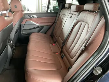 BMW X5 M50i HUD PANORAMA 360 LASER HK STANDHEIZUNG