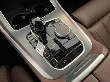 BMW X5 M50i HUD PANORAMA 360 LASER HK STANDHEIZUNG