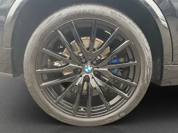 BMW X5 xDrive30d    M-Sport ACC Laser PanoSD SpurAss