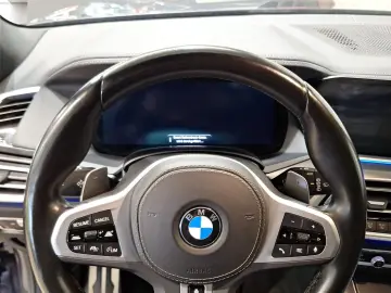 BMW X5 xDrive30d M Sport Standheizung AHK Kamera