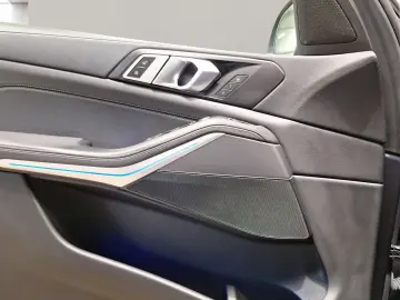 BMW X5 xDrive30d M Sport Standheizung AHK Kamera