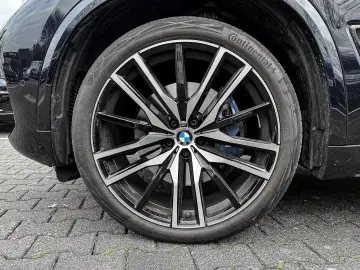 BMW X5 xDrive30d M Sport HUD PANO ACC RFK NAVI LED H