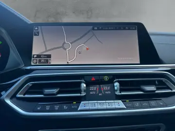 BMW X5 xDRIVE 30d M SPORT AUTOMATIK LC PROF HuD KAME