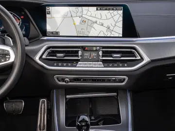 BMW X5 xDrive40d M Sport Aut. HUD PANO AHK RFK NAVI