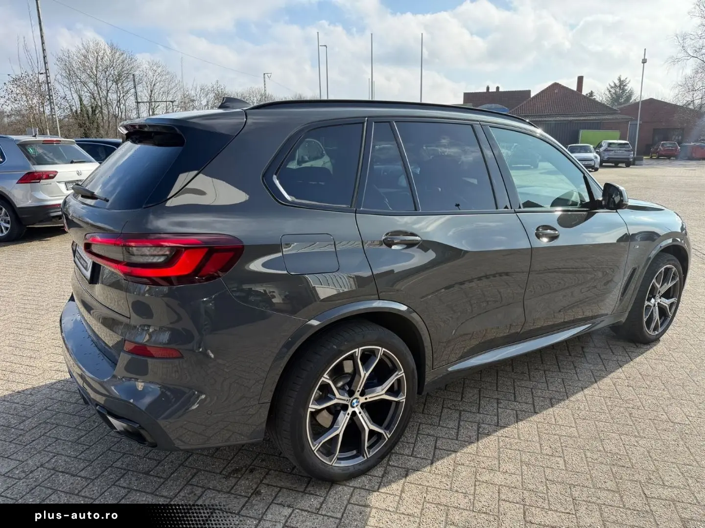 BMW X5 xDrive30d M-Sport AHK Pano Aktivl. DAP H K 4x