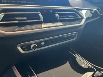 BMW X5 30d M Sport HUD StandHZG Panodach Navi Leder