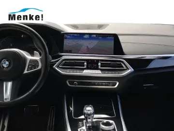 BMW X5 xDrive40d M Sportpaket AHK P-Dach Leder