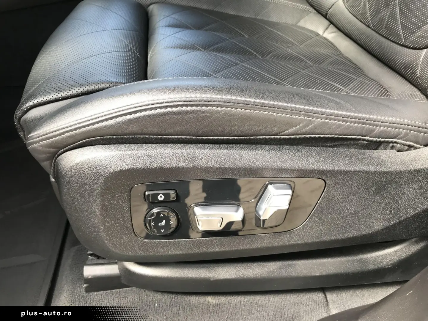 BMW X5 xDrive40d M Sportpaket AHK P-Dach Leder