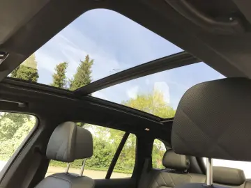 BMW X5 xDrive40d M Sportpaket AHK P-Dach Leder