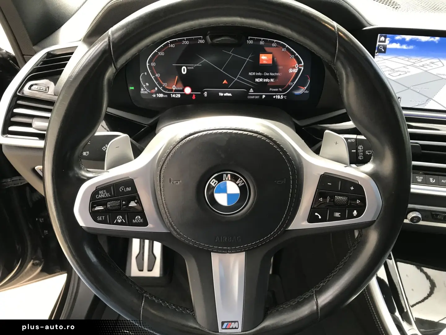 BMW X5 xDrive40d M Sportpaket AHK P-Dach Leder