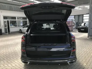 BMW X5 xDrive40d M Sportpaket AHK P-Dach Leder